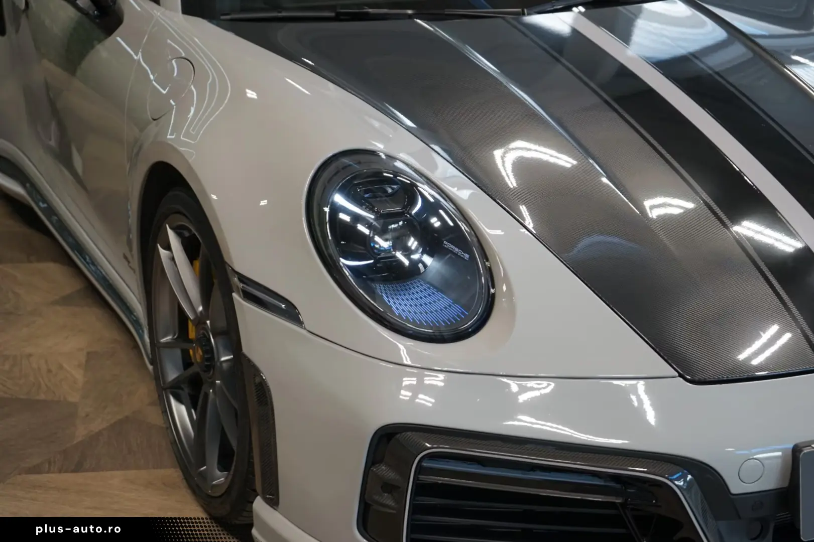 Porsche 911 Turbo S CABRIO TECHART AKRAPOVIC