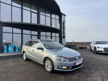 VOLKSWAGEN PASSAT    AUTOMAT