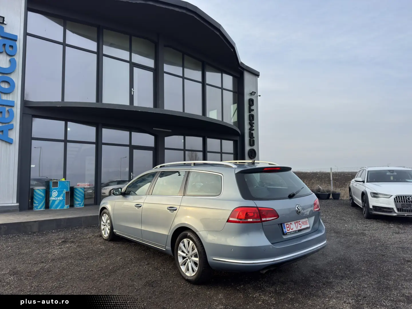 VOLKSWAGEN PASSAT    AUTOMAT