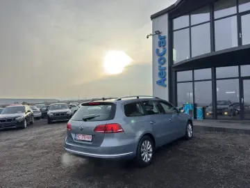 VOLKSWAGEN PASSAT    AUTOMAT