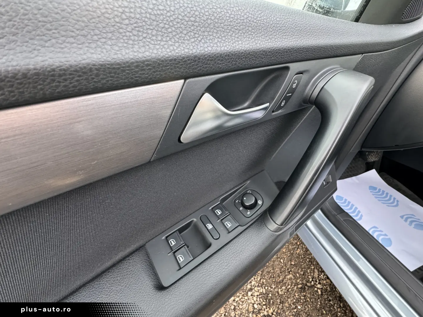 VOLKSWAGEN PASSAT    AUTOMAT