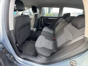 VOLKSWAGEN PASSAT    AUTOMAT