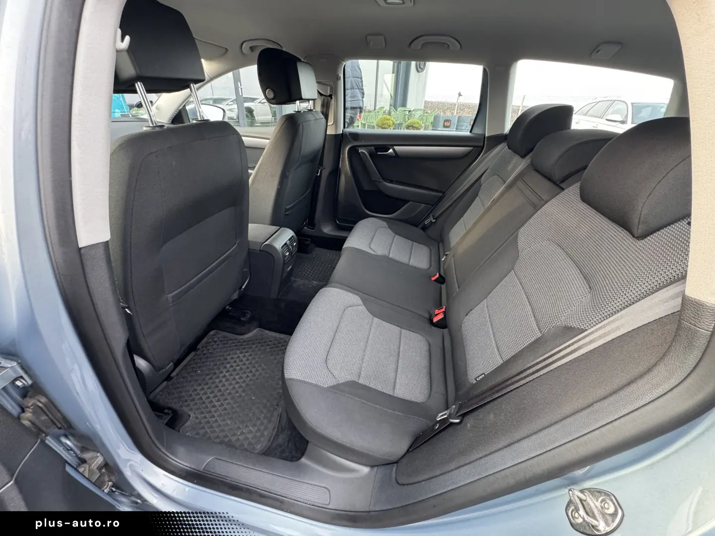 VOLKSWAGEN PASSAT    AUTOMAT