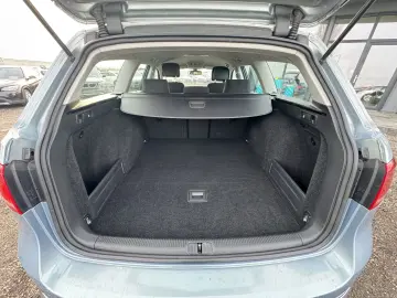 VOLKSWAGEN PASSAT    AUTOMAT