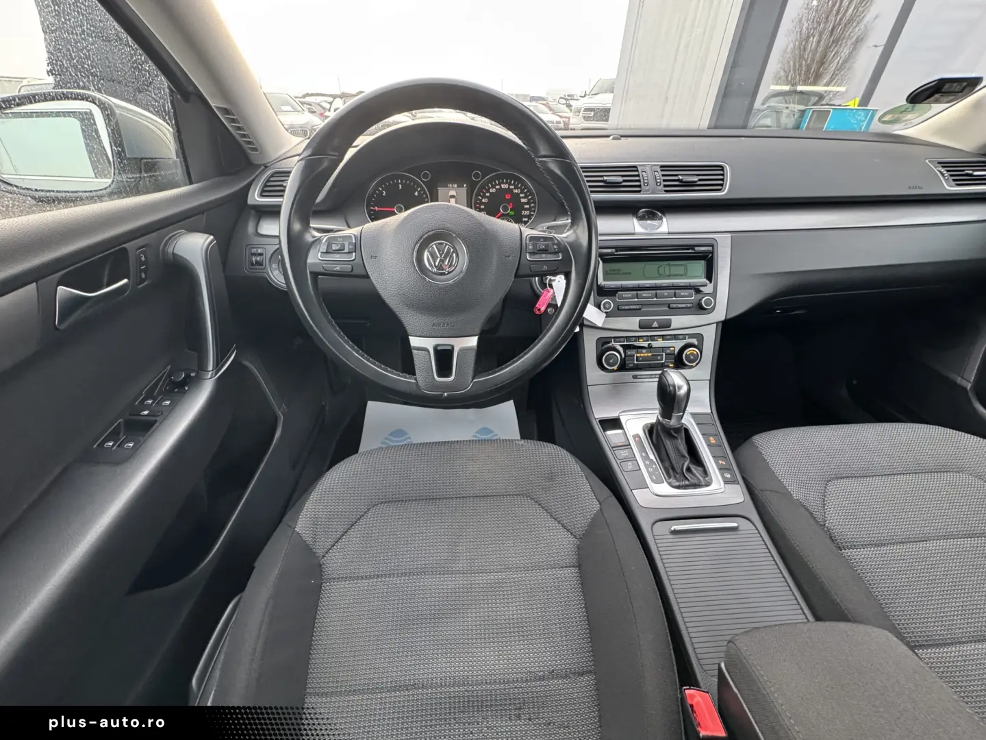 VOLKSWAGEN PASSAT    AUTOMAT