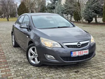Opel Astra J 2011 1.7 CDTI 110 CP euro 5