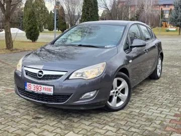 Opel Astra J 2011 1.7 CDTI 110 CP euro 5