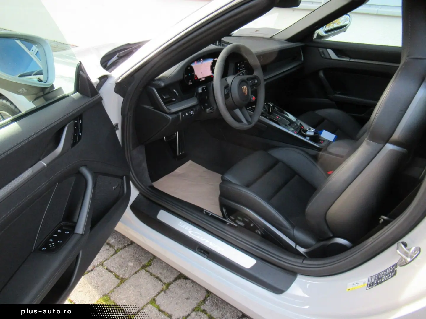 PORSCHE 992 CABRIO EXCL KREIDE CHRONO ABGAS 18W BELÜF 21