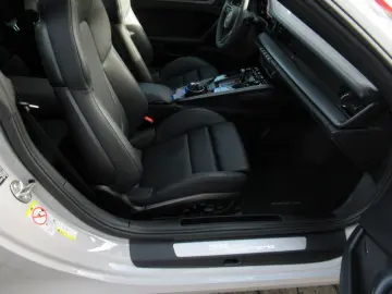 PORSCHE 992 CABRIO EXCL KREIDE CHRONO ABGAS 18W BELÜF 21