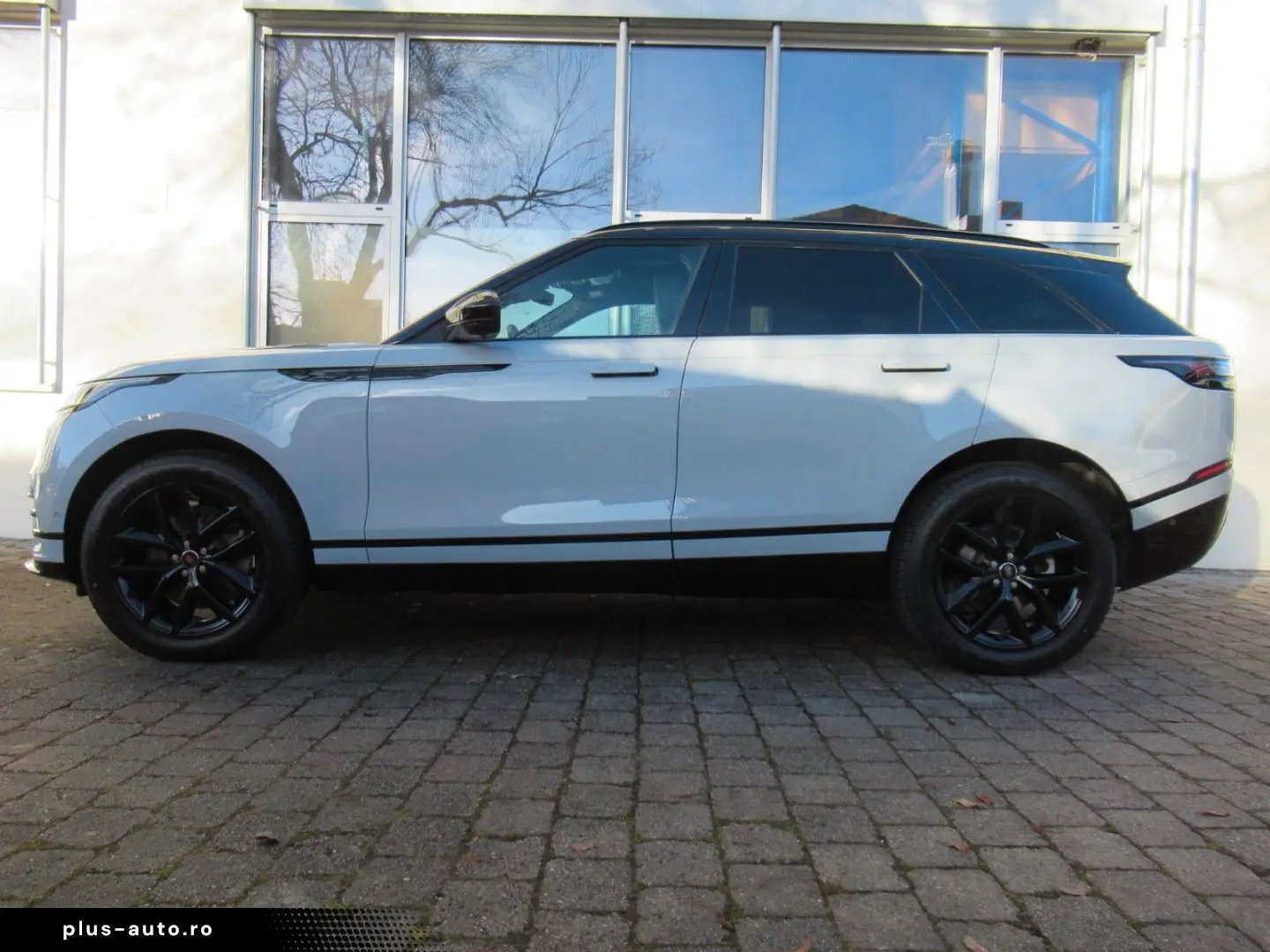 LAND ROVER NEW D300 R-DYN SE HEAD-UP BLACK PANO eAHK UPE