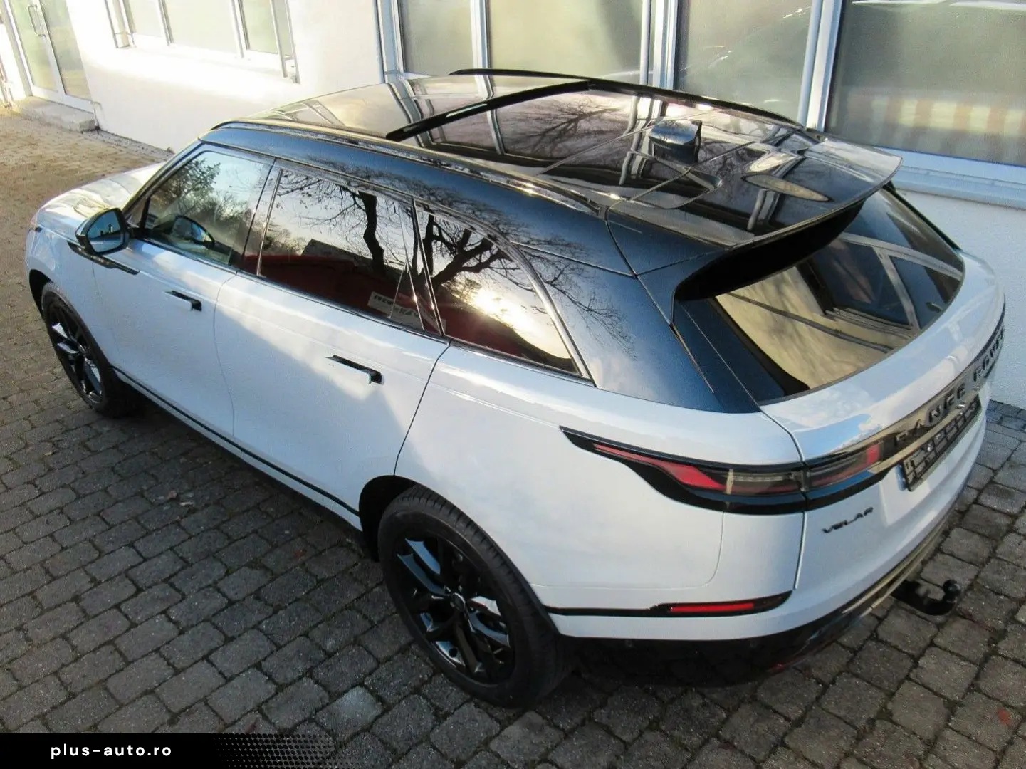 LAND ROVER NEW D300 R-DYN SE HEAD-UP BLACK PANO eAHK UPE