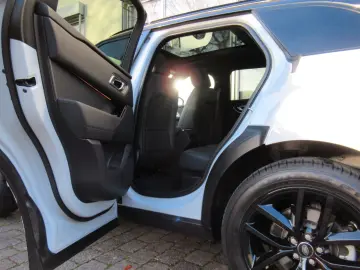 LAND ROVER NEW D300 R-DYN SE HEAD-UP BLACK PANO eAHK UPE