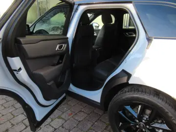 LAND ROVER NEW D300 R-DYN SE HEAD-UP BLACK PANO eAHK UPE