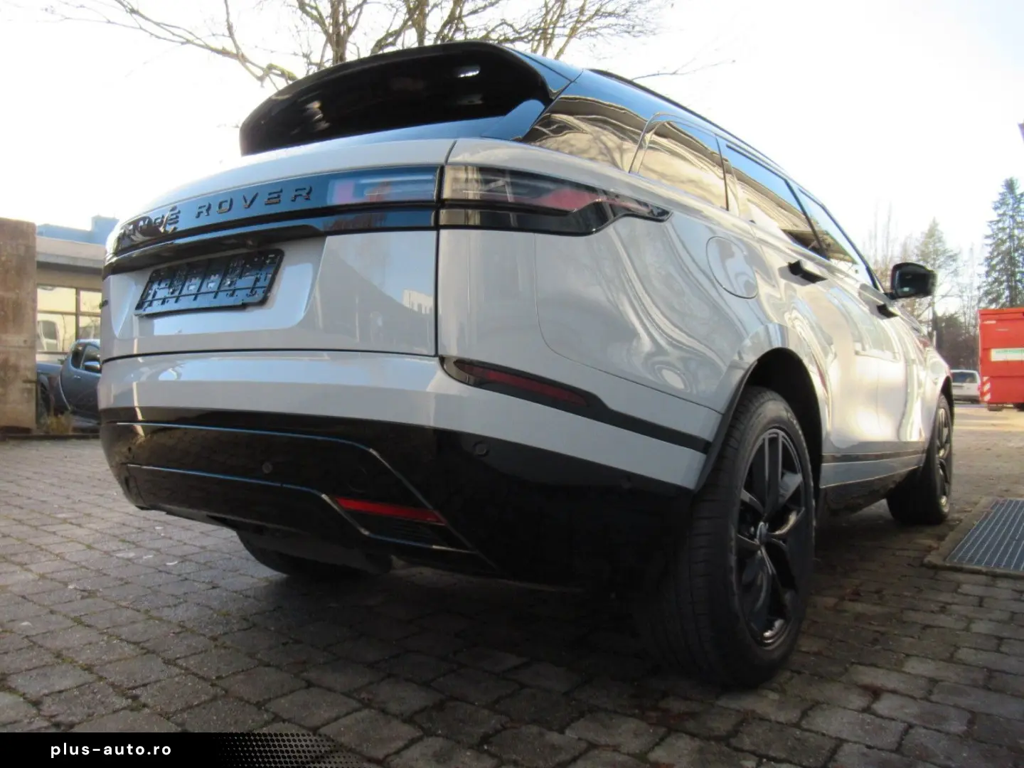 LAND ROVER NEW D300 R-DYN SE HEAD-UP BLACK PANO eAHK UPE