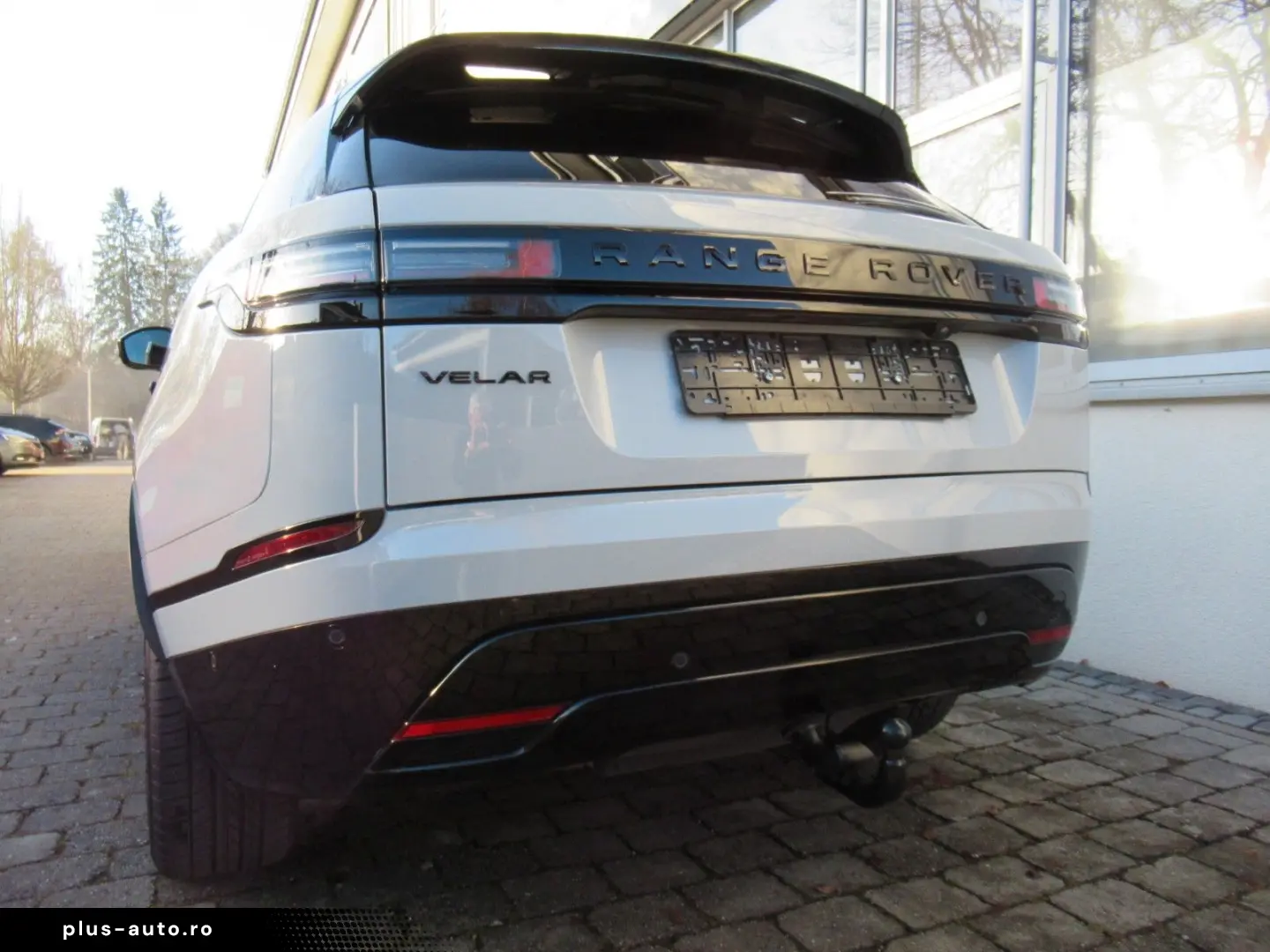 LAND ROVER NEW D300 R-DYN SE HEAD-UP BLACK PANO eAHK UPE