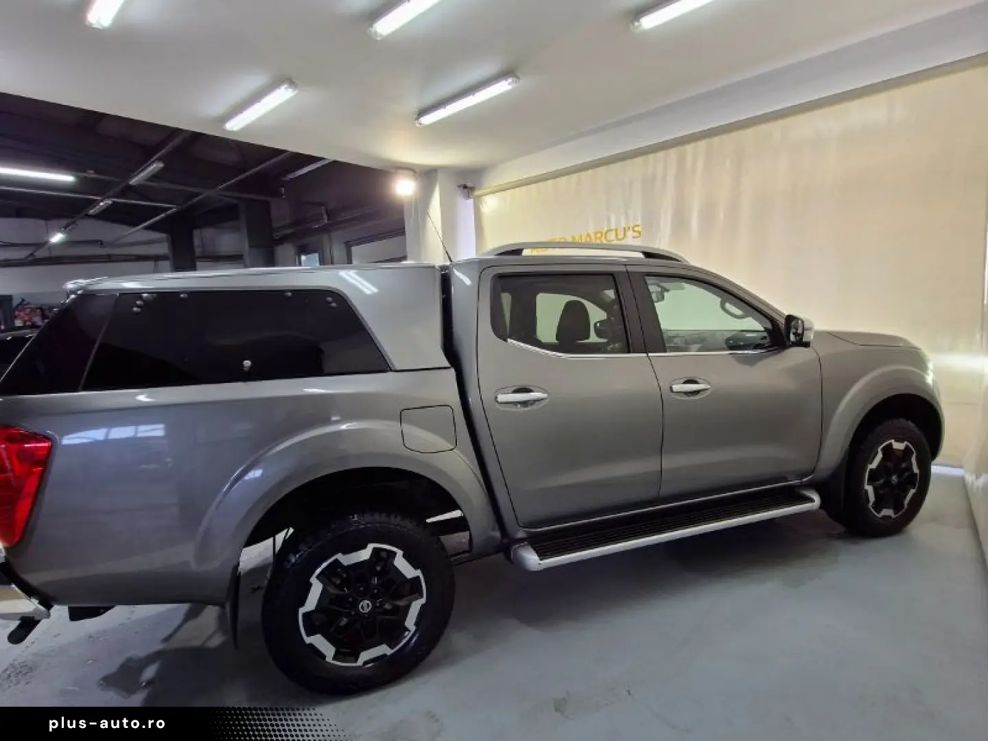 NISSAN NAVARA 2.3 dCi 190CP Tekna Double Cab auto 4WD