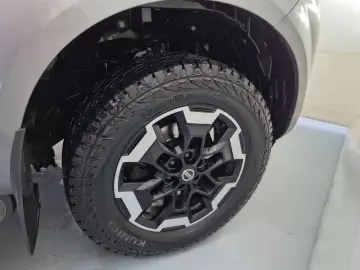 NISSAN NAVARA 2.3 dCi 190CP Tekna Double Cab auto 4WD