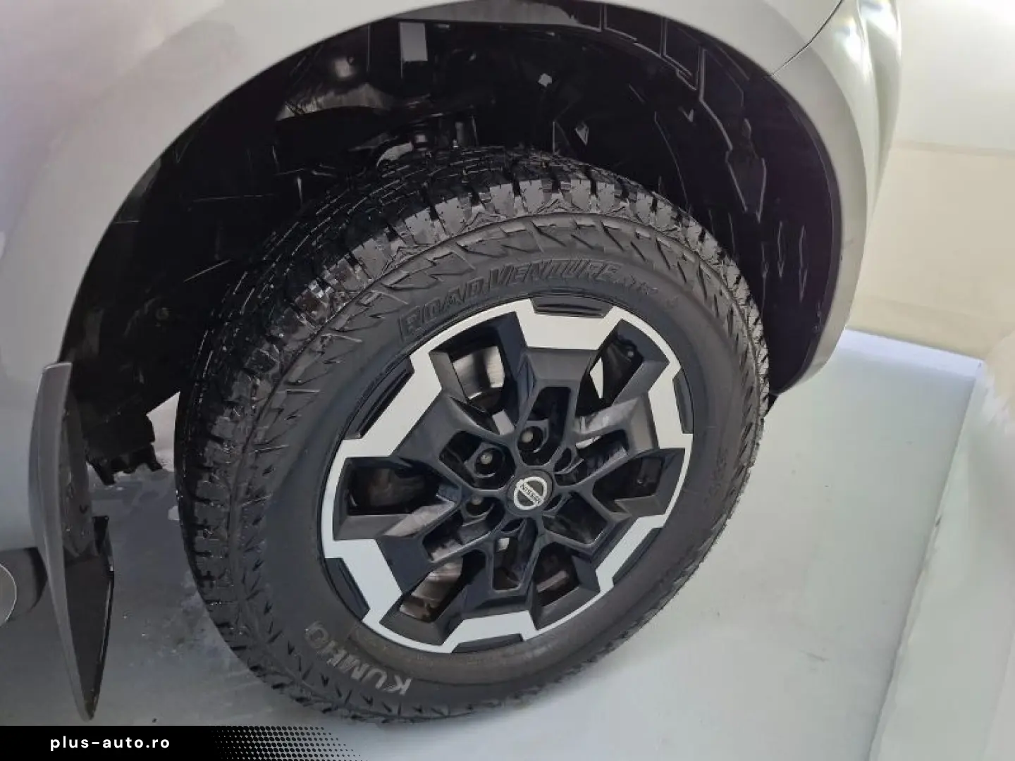 NISSAN NAVARA 2.3 dCi 190CP Tekna Double Cab auto 4WD