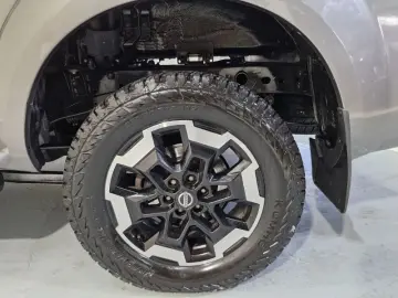 NISSAN NAVARA 2.3 dCi 190CP Tekna Double Cab auto 4WD