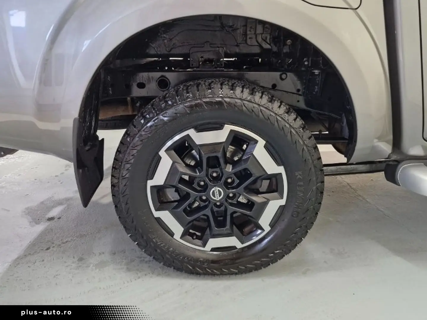 NISSAN NAVARA 2.3 dCi 190CP Tekna Double Cab auto 4WD