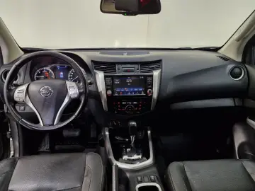 NISSAN NAVARA 2.3 dCi 190CP Tekna Double Cab auto 4WD