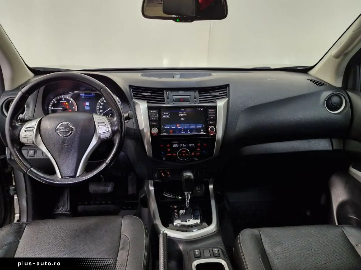 NISSAN NAVARA 2.3 dCi 190CP Tekna Double Cab auto 4WD