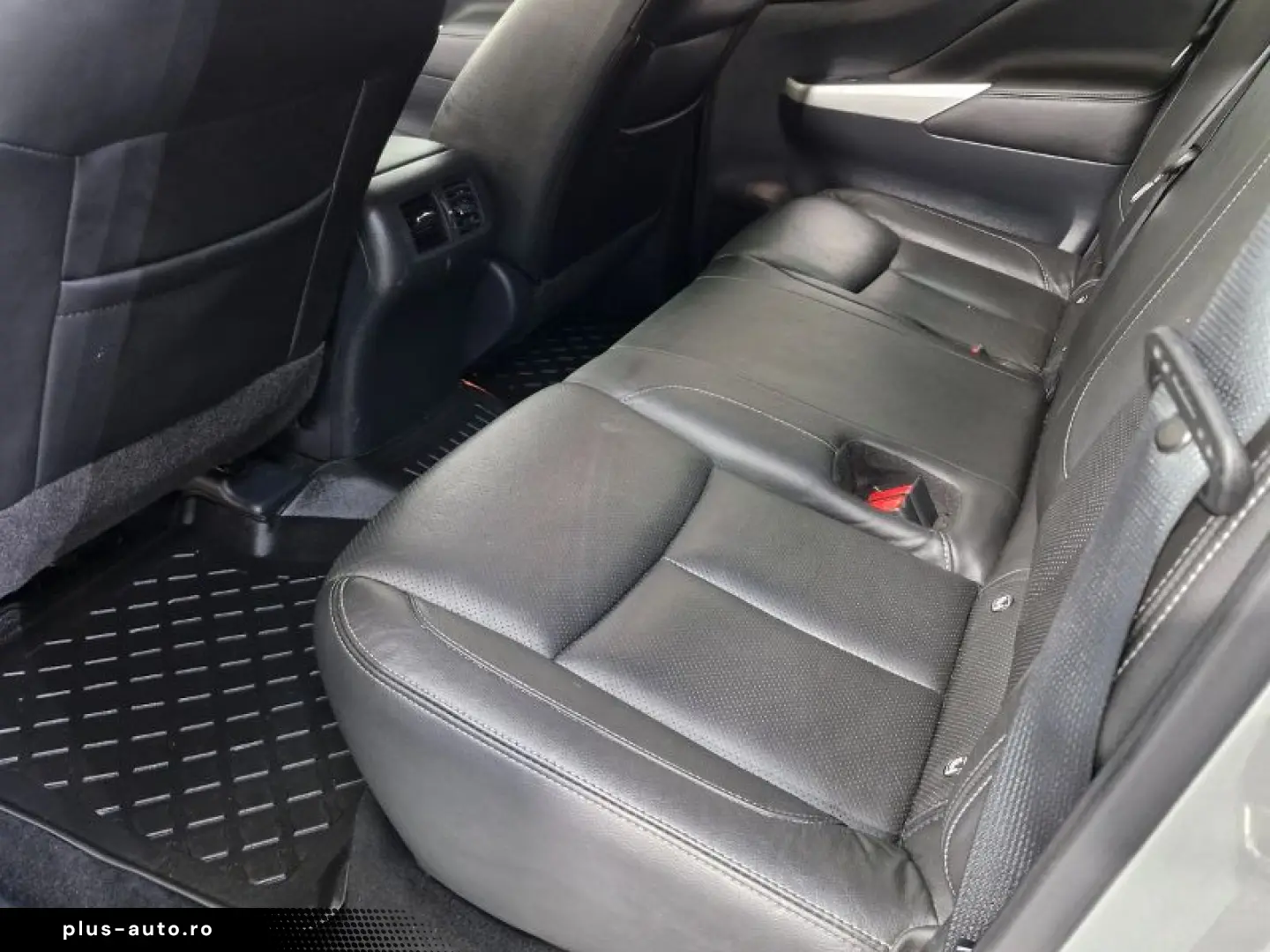 NISSAN NAVARA 2.3 dCi 190CP Tekna Double Cab auto 4WD