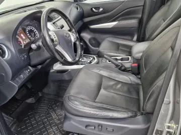 NISSAN NAVARA 2.3 dCi 190CP Tekna Double Cab auto 4WD