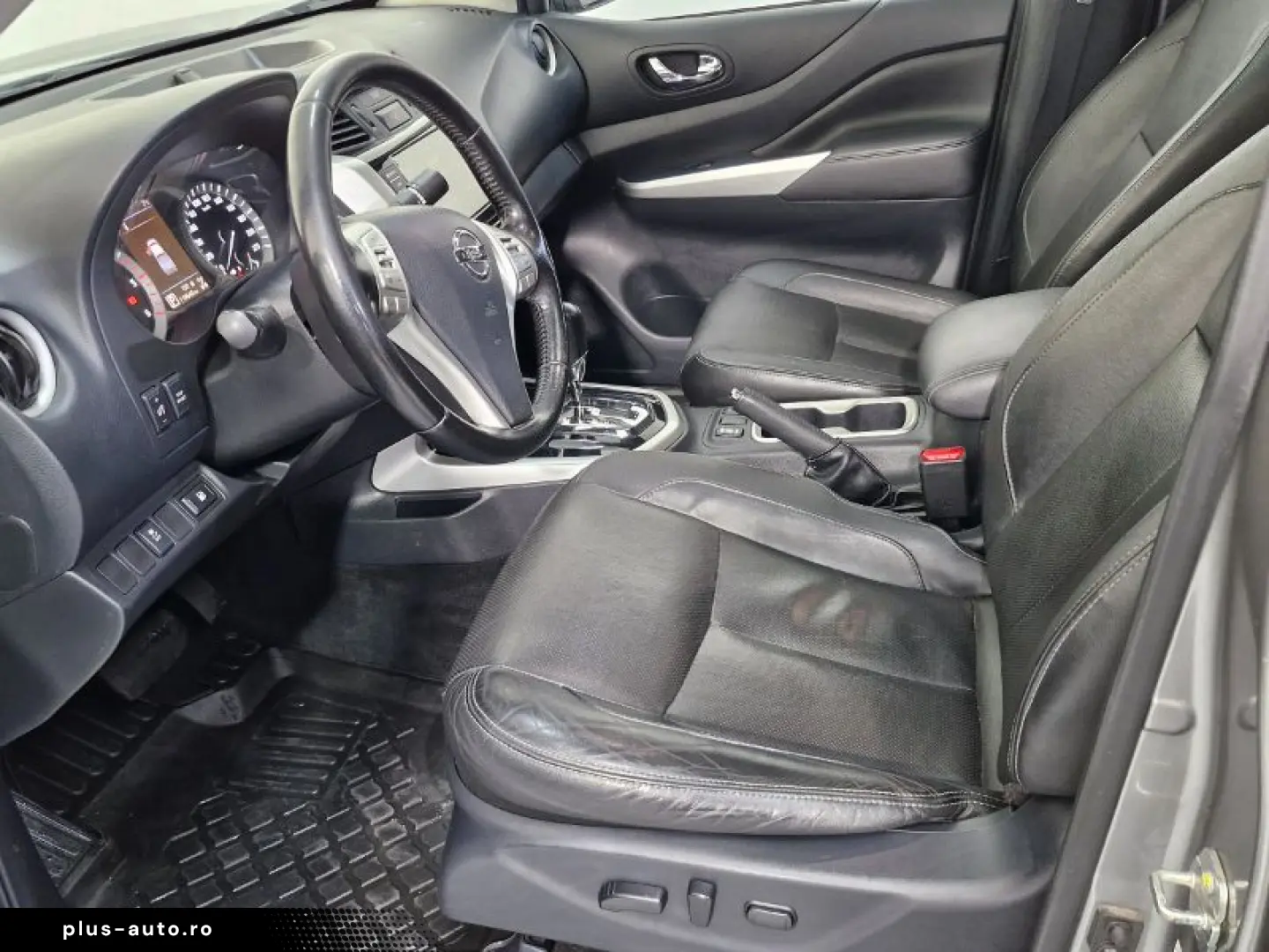 NISSAN NAVARA 2.3 dCi 190CP Tekna Double Cab auto 4WD