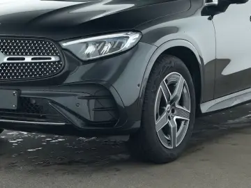 MERCEDES-BENZ GLC 200 4M AMG AHK Leder Braun Pano MEMORY