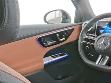 MERCEDES-BENZ GLC 200 4M AMG AHK Leder Braun Pano MEMORY