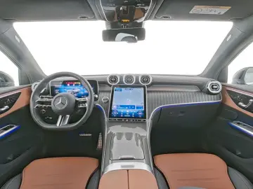 MERCEDES-BENZ GLC 200 4M AMG AHK Leder Braun Pano MEMORY