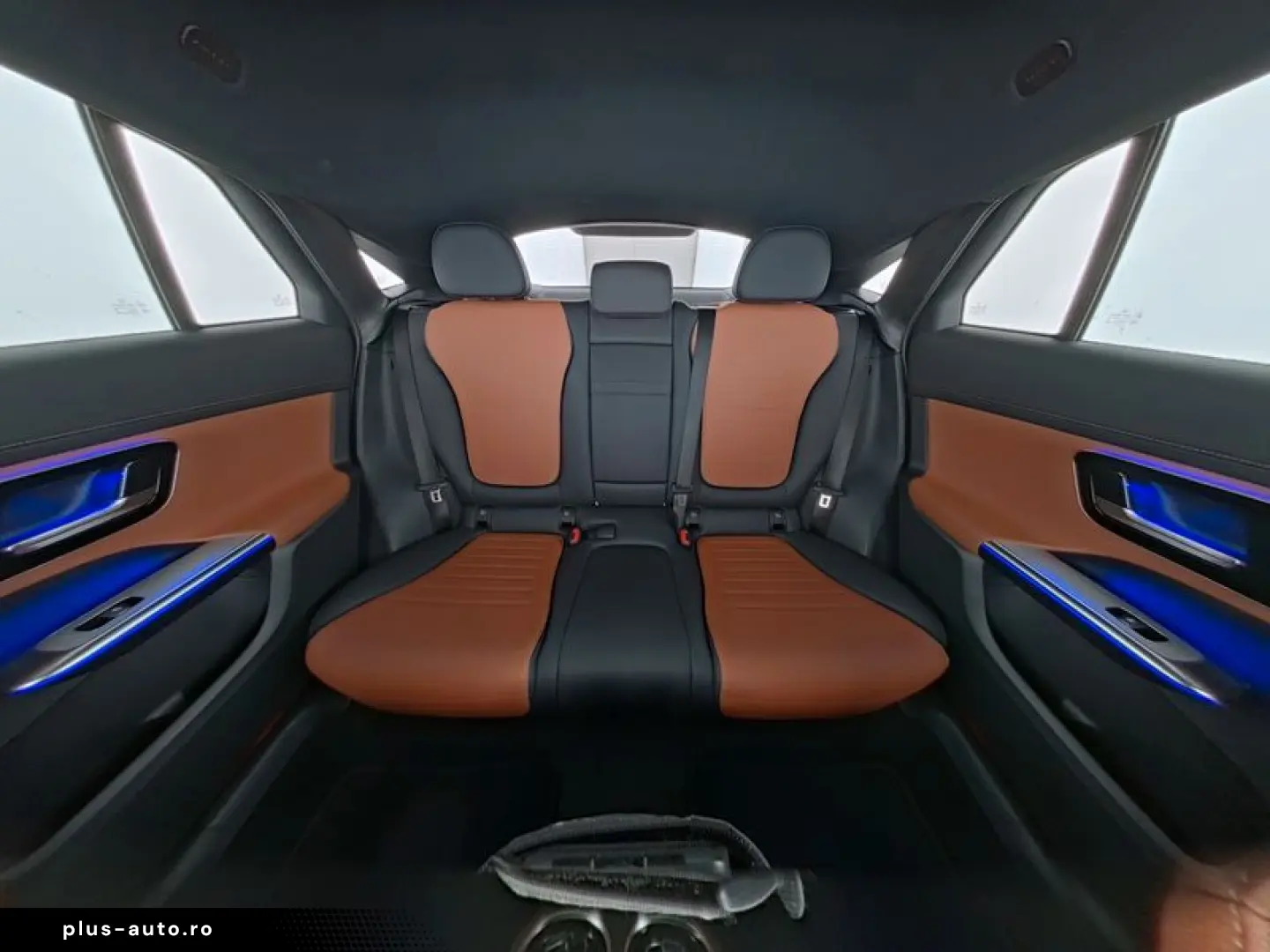 MERCEDES-BENZ GLC 200 4M AMG AHK Leder Braun Pano MEMORY