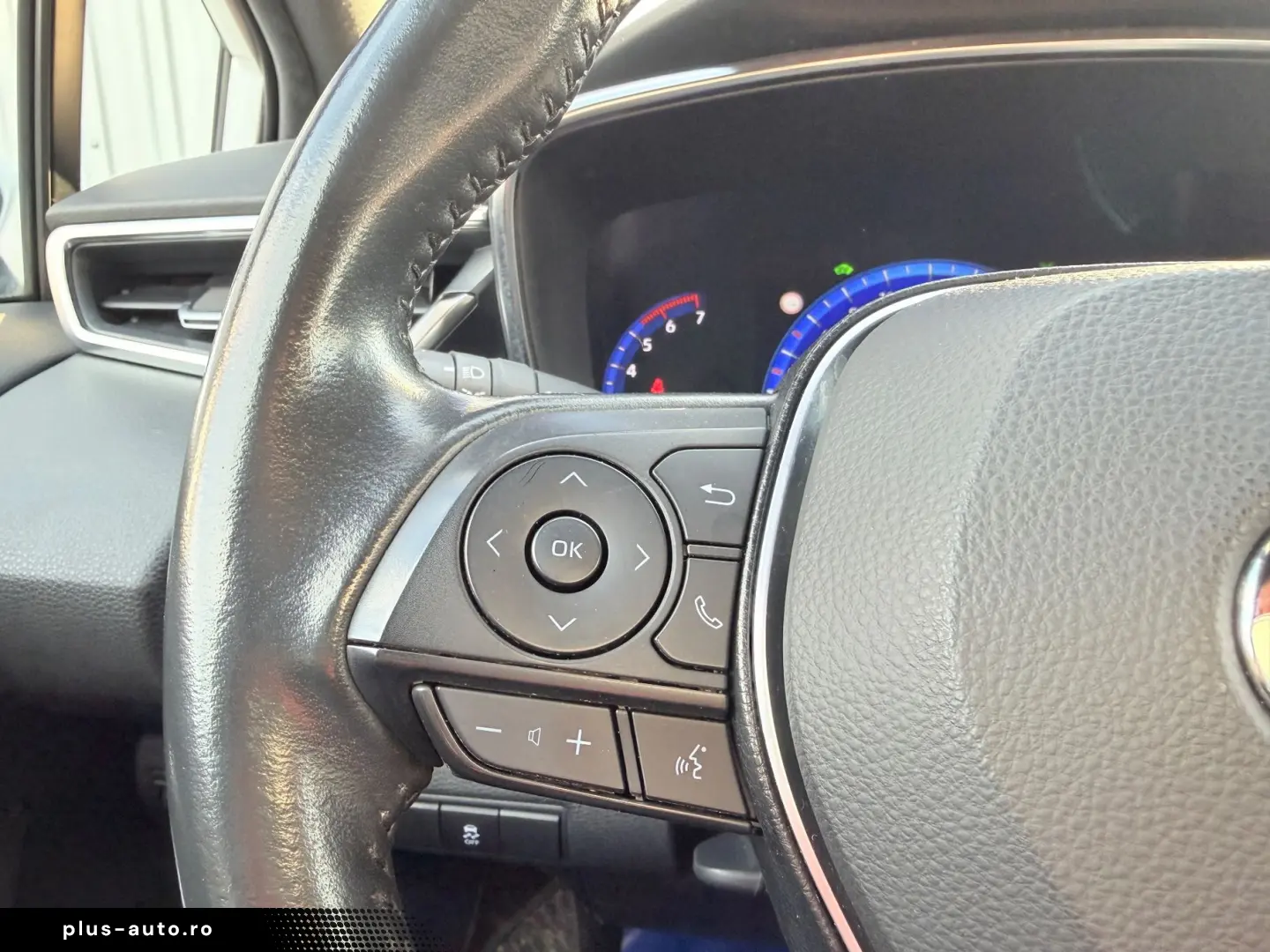 TOYOTA COROLLA Distronic Incalzire Lane Assist LED Finantare