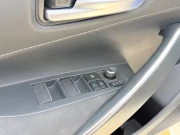 TOYOTA COROLLA Distronic Incalzire Lane Assist LED Finantare