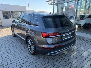 Audi Q7 Gen-4M-2015