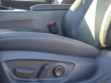 Toyota Camry Hybrid 2.5 - 218 CP Business