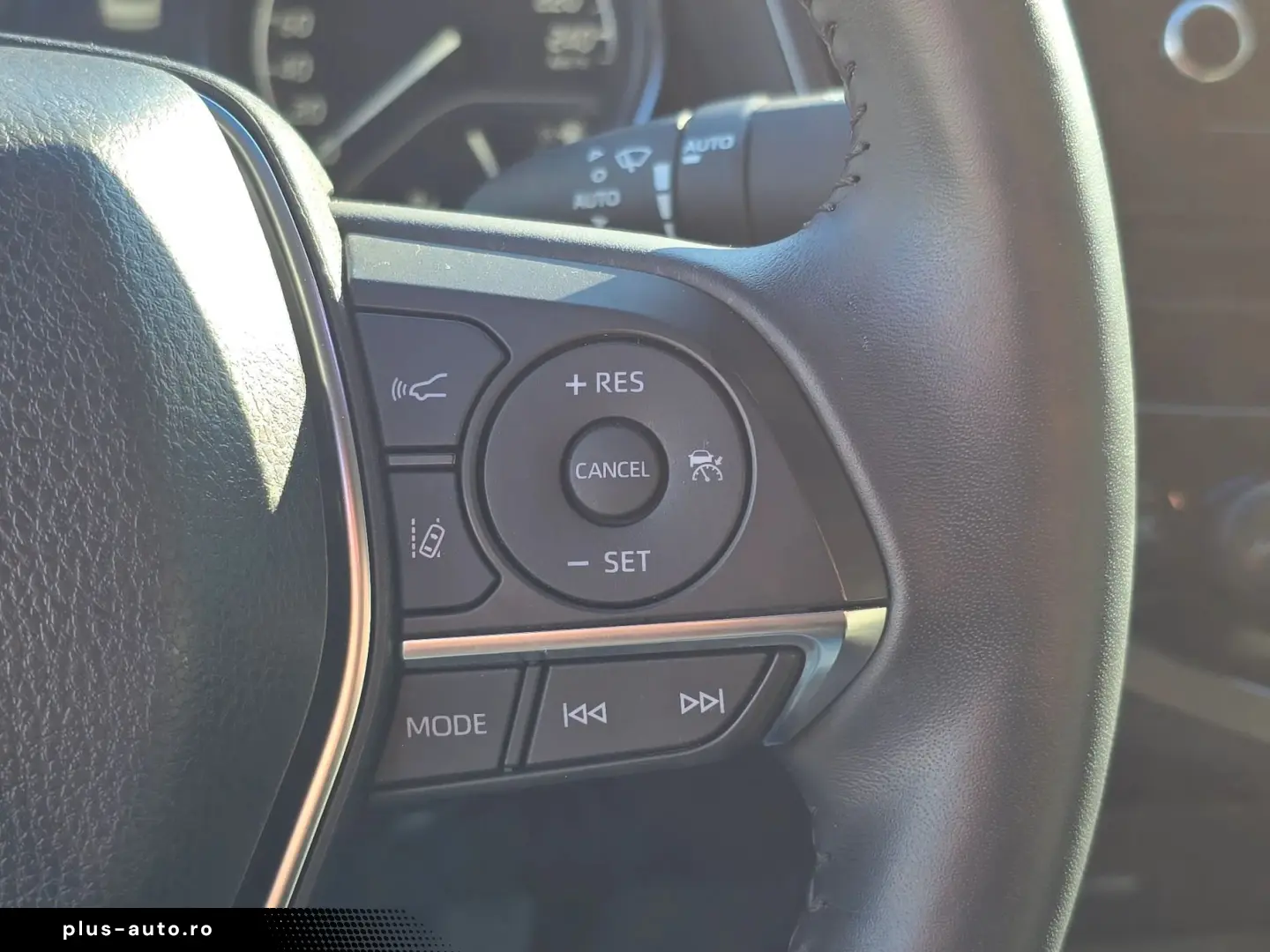 Toyota Camry Hybrid 2.5 - 218 CP Business