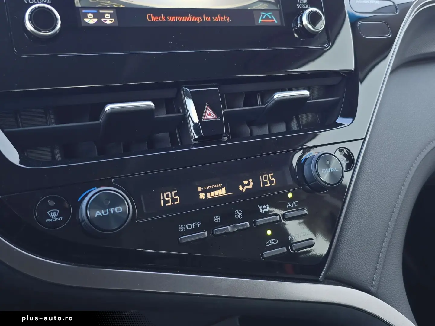 Toyota Camry Hybrid 2.5 - 218 CP Business