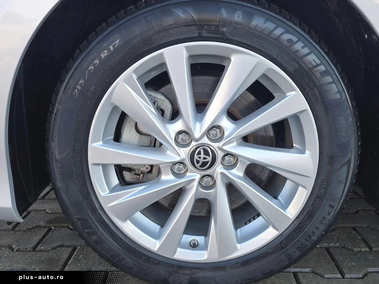 Toyota Camry Hybrid 2.5 - 218 CP Business