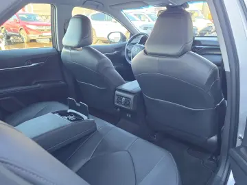 Toyota Camry Hybrid 2.5 - 218 CP Business