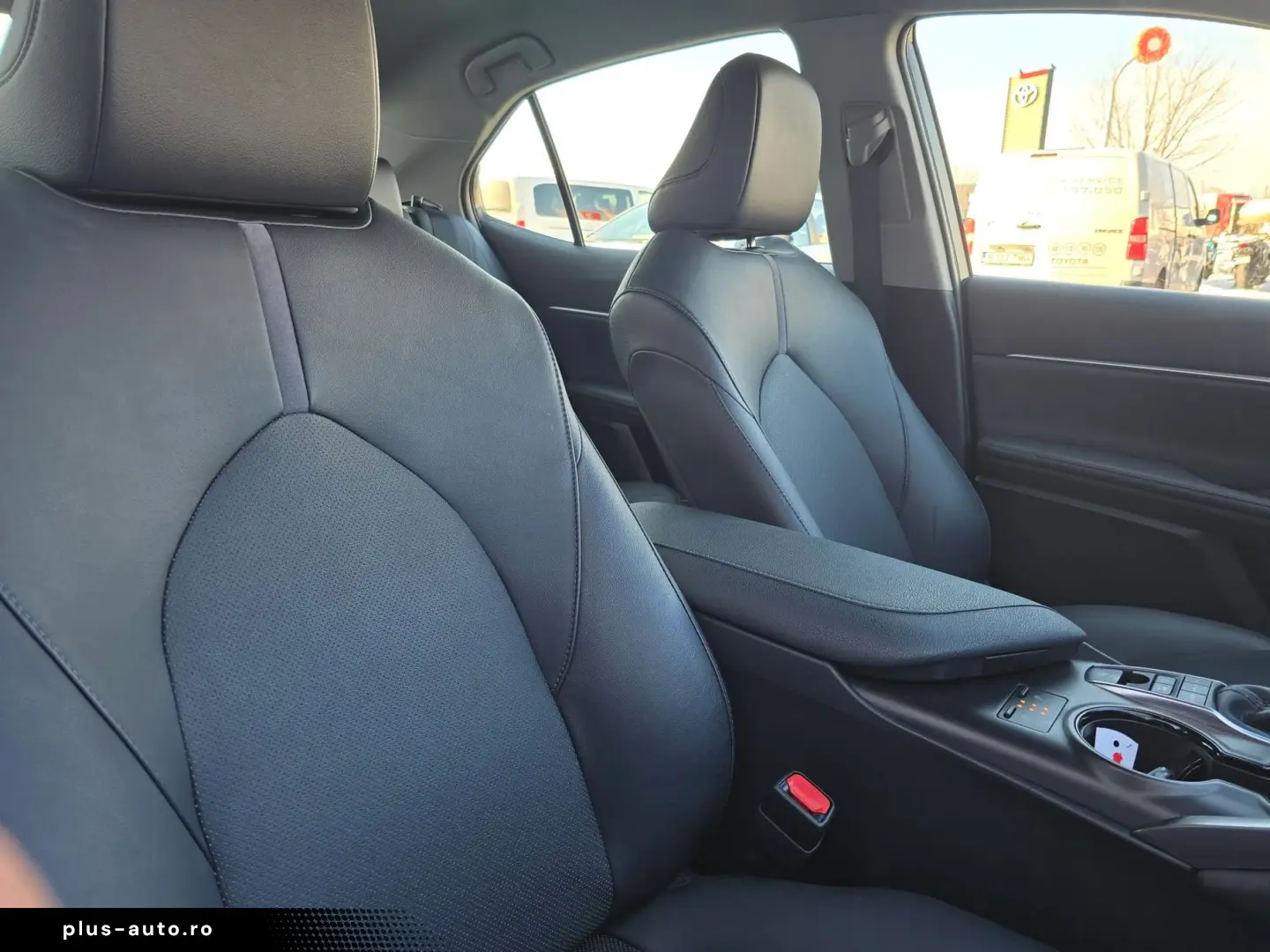 Toyota Camry Hybrid 2.5 - 218 CP Business