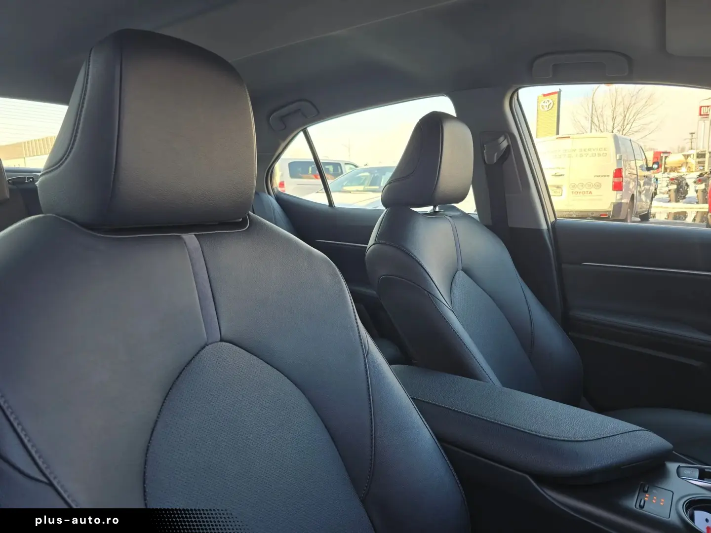 Toyota Camry Hybrid 2.5 - 218 CP Business