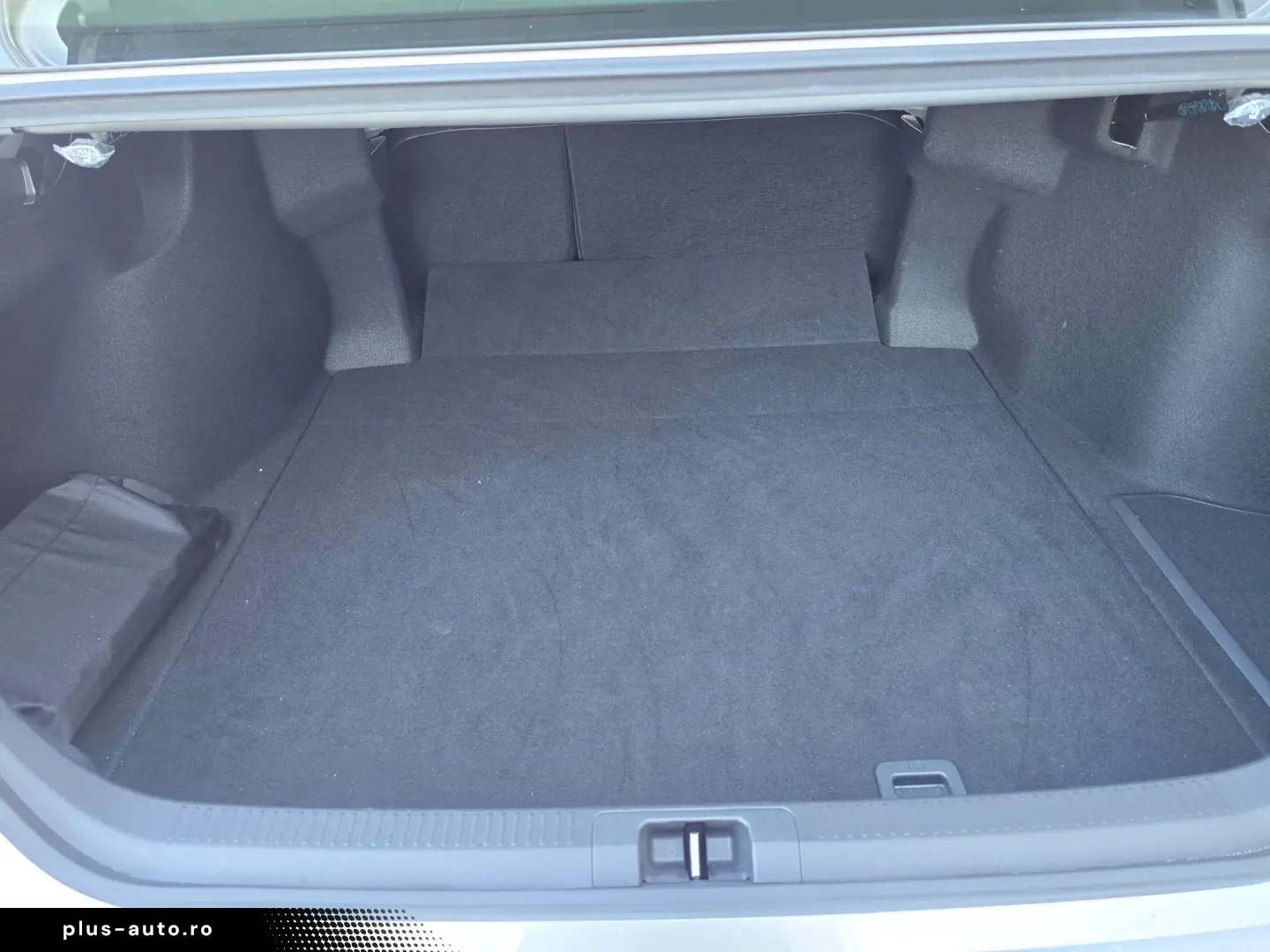 Toyota Camry Hybrid 2.5 - 218 CP Business