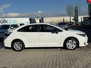 Toyota Corolla Eco 1.8 Hybrid 140 cp