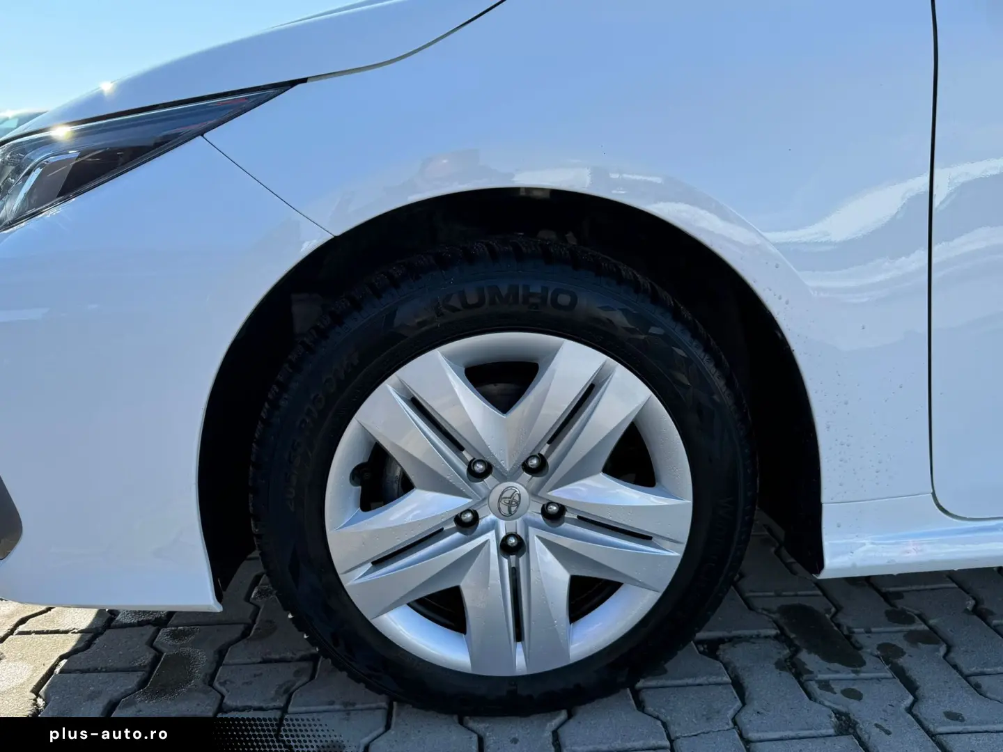 Toyota Corolla Eco 1.8 Hybrid 140 cp