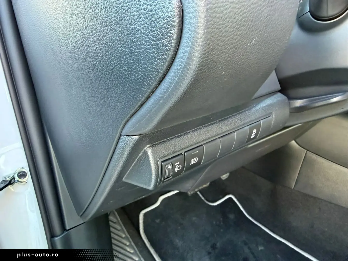 Toyota Corolla Eco 1.8 Hybrid 140 cp