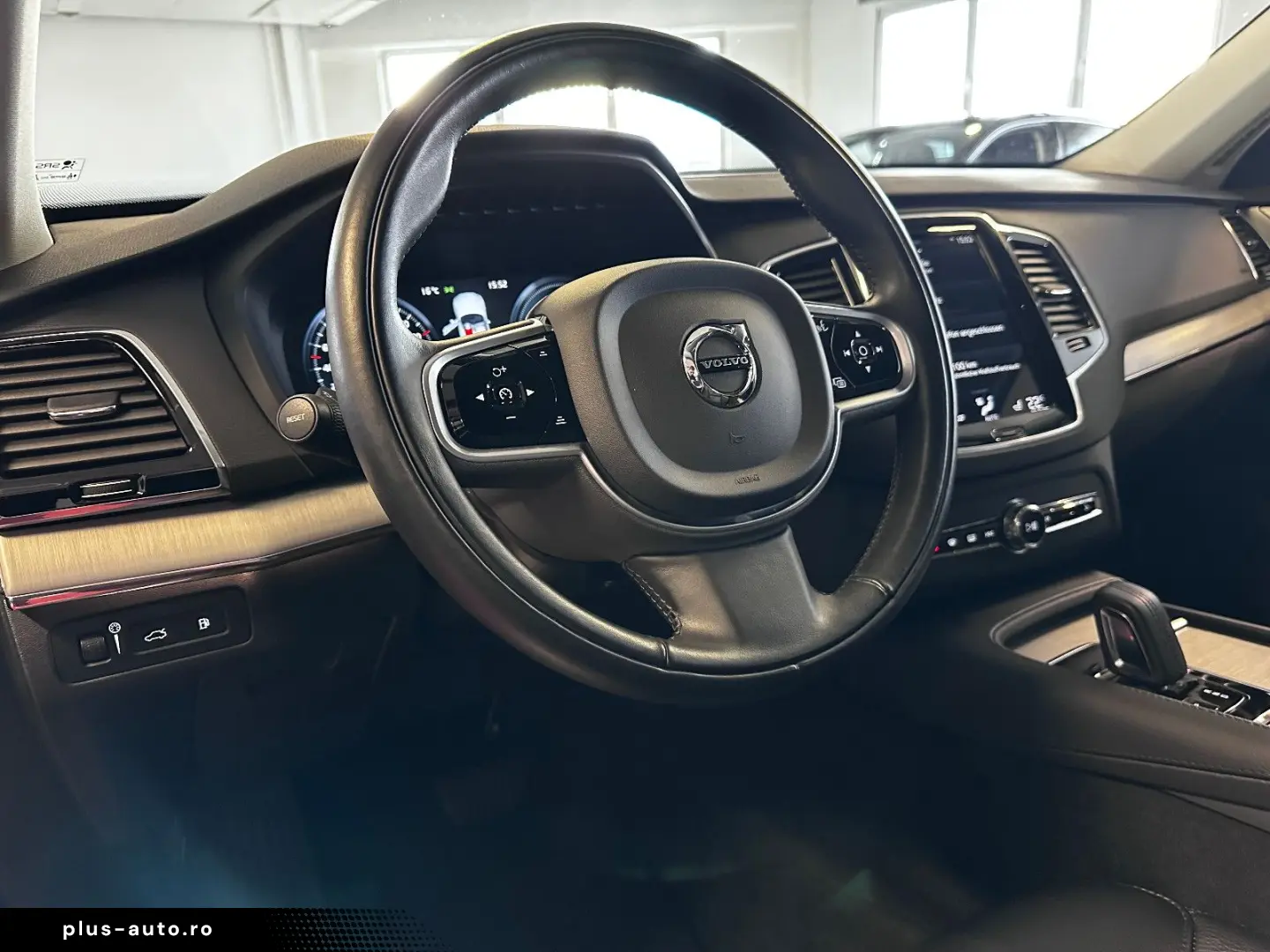 VOLVO XC 90 R Design  1.Hd   SHgpfl.   LED   DAB Radio