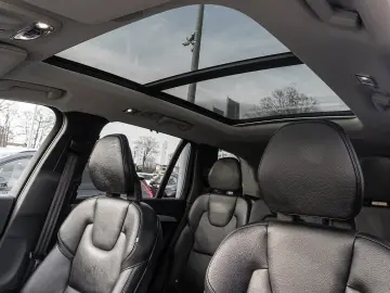 VOLVO XC90 T8 AWD Inscription Expression Plug-In Head