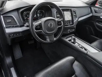 VOLVO XC90 T8 AWD Inscription Expression Plug-In Head
